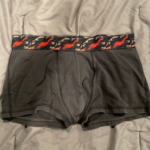 USED Mens size L black with camo band.